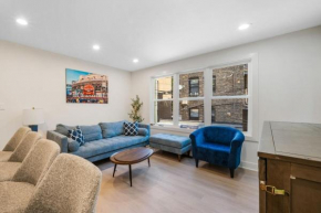 1 Bedroom with Rooftop and Wrigley Views
